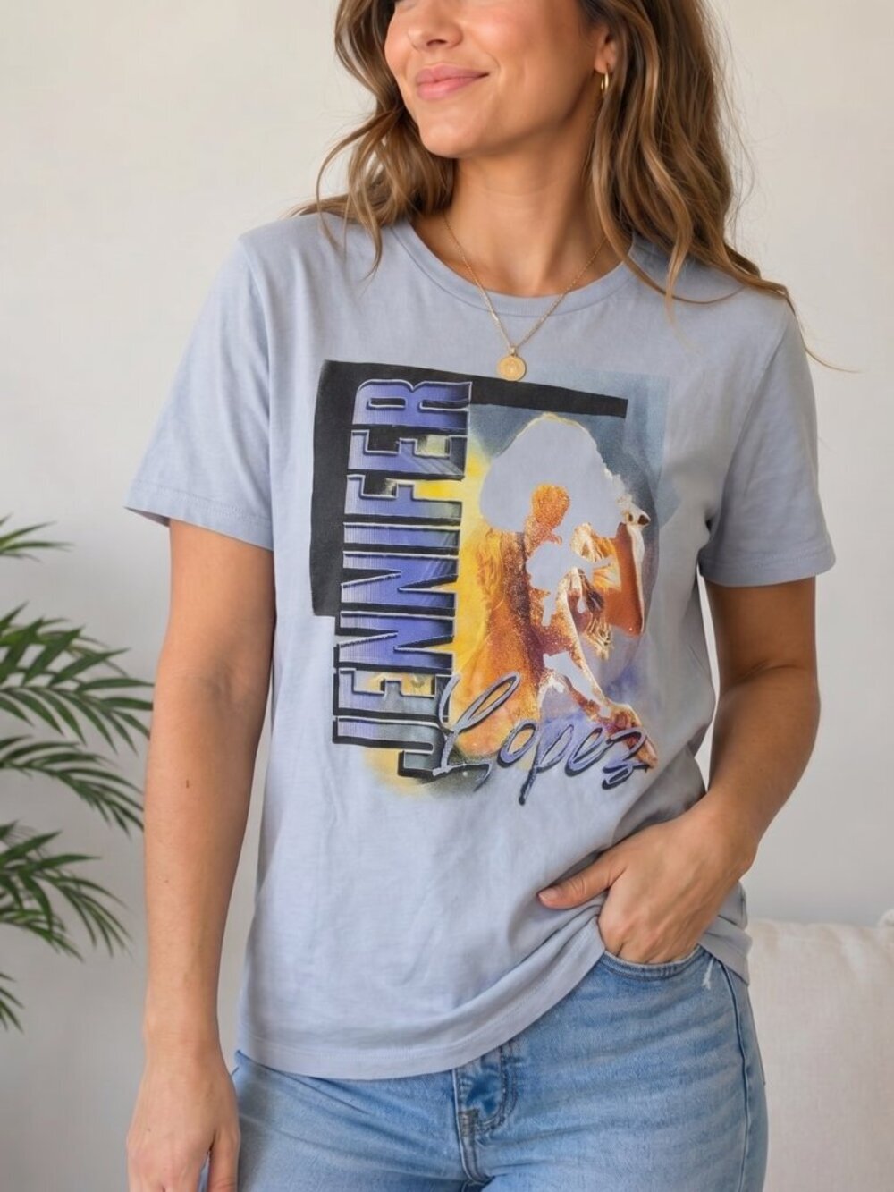 Ladies Jennifer Lopez  band TShirt (XL)